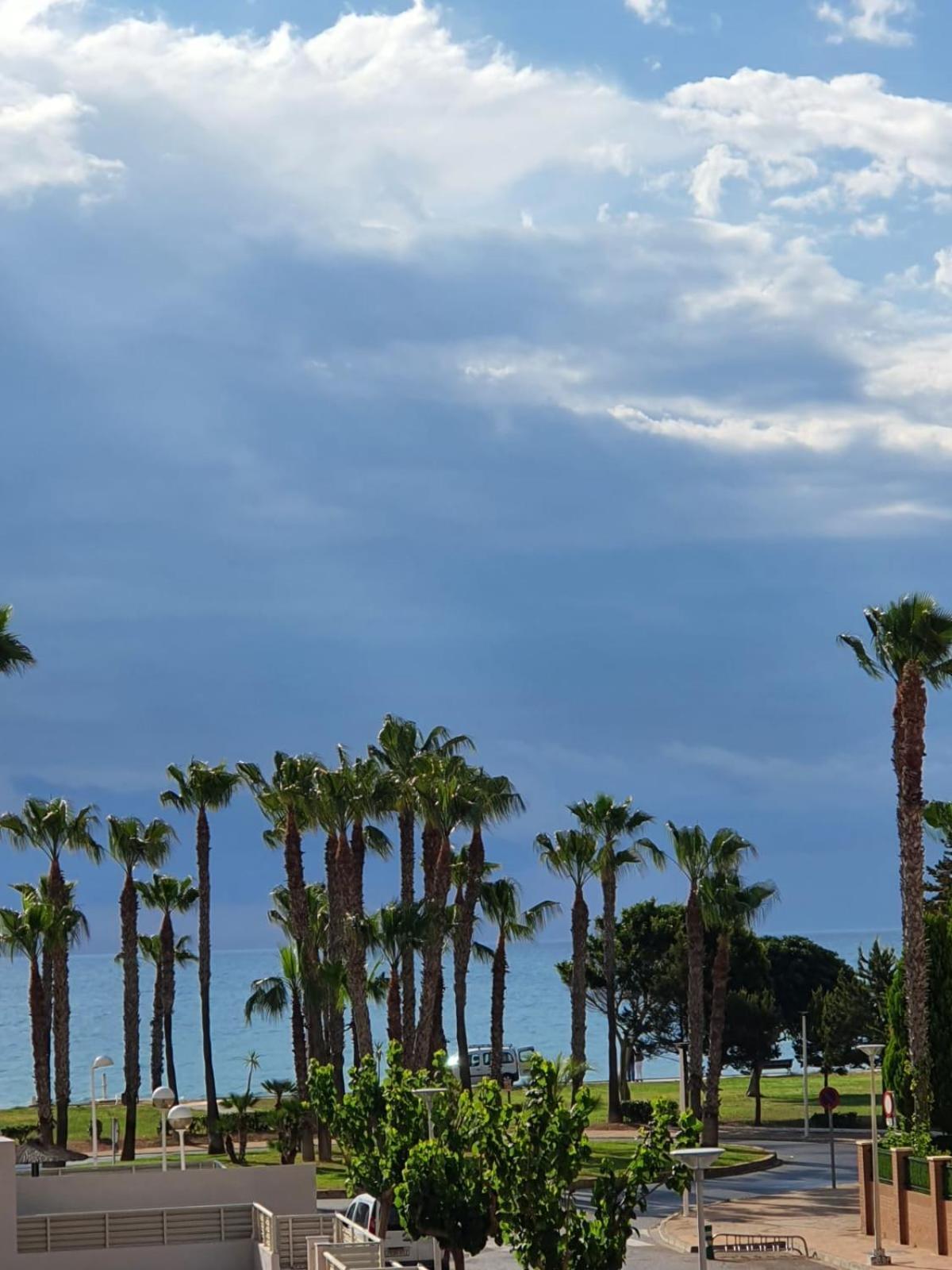 Mondrian Magic World - Sea View First Line Of The Beach Oropesa del Mar Ngoại thất bức ảnh